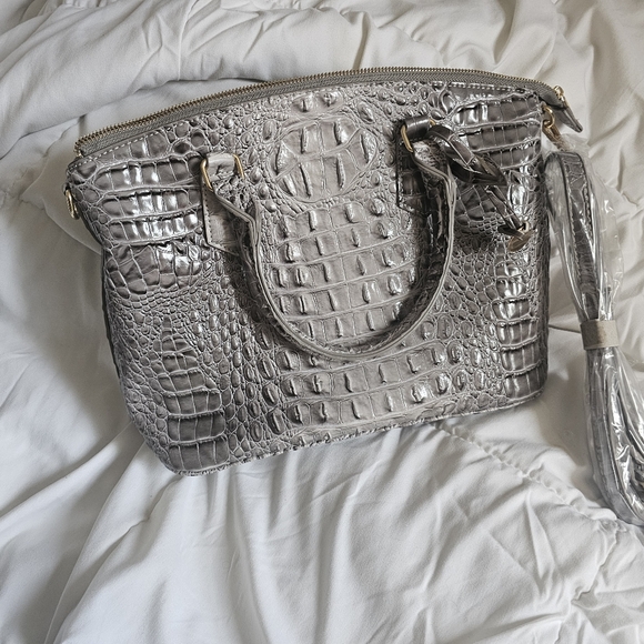 vegan leather crocodile tote - gray - Picture 4 of 5